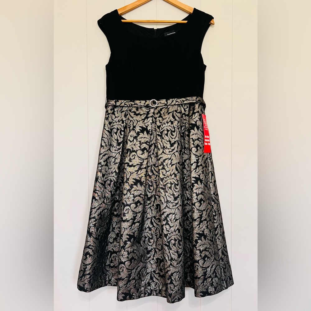 NWT R&M Richards Cocktail Dress, Size 10